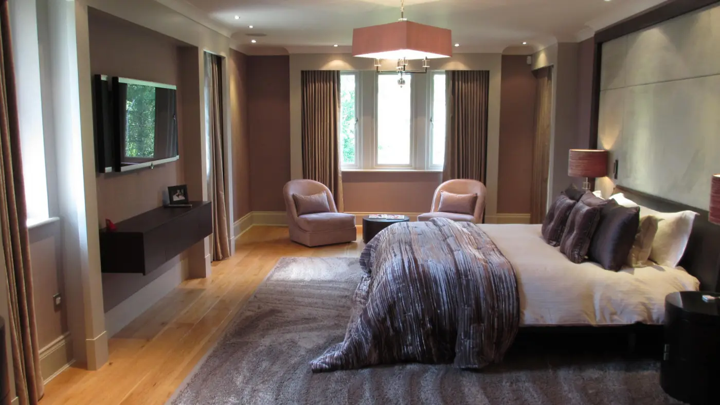 Hale Apartment